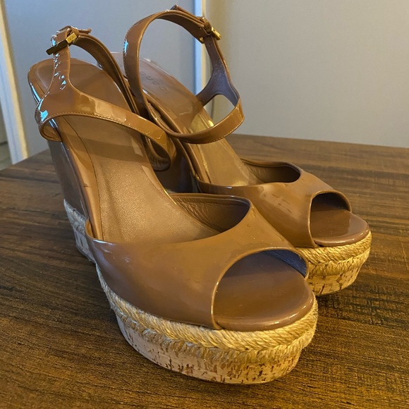 Gucci Platform Patent Mocha Wedge 38 - Picture 9 of 11